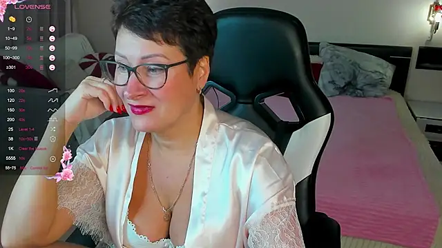 Snapshot of JennyMons chatting on 07/11/26, 07:52 JennyMons online show from 07/11/26, 07:52