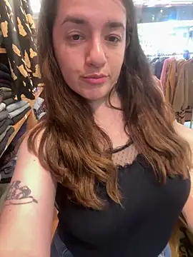 lele202526 online show from 04/15/26, 05:28