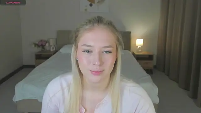 ChloeAlba online show from 01/12/26, 04:08