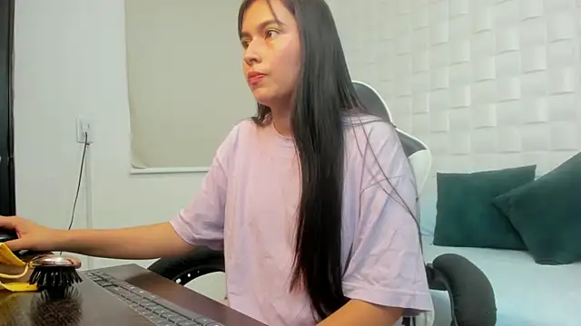 lila lain online show from 01/07/26, 02:49