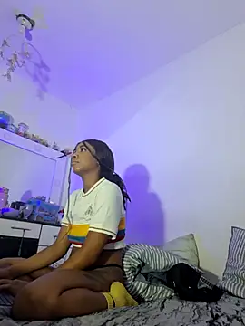  keylafisher  online show from 03/26/26, 08:40