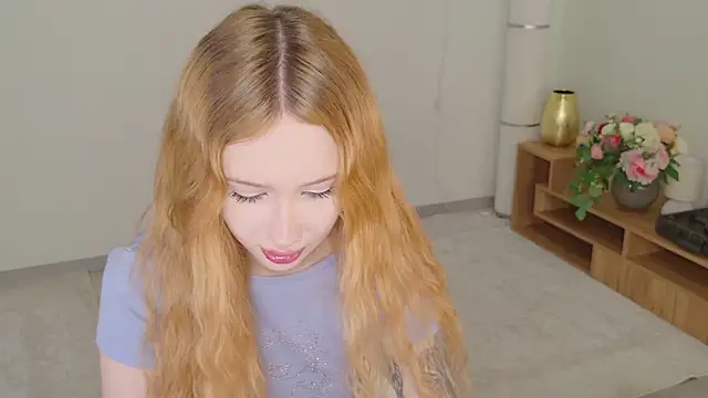 Snapshot of Zoe__Page chatting on 02/05/26, 02:24 Zoe Page online show from 02/05/26, 02:24