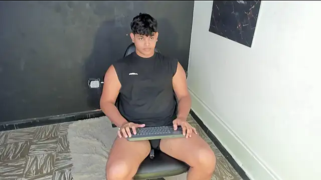 Nicole and thiago1 online show from 02/23/26, 08:20