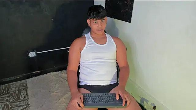 Nicole and thiago1 online show from 02/25/26, 09:14