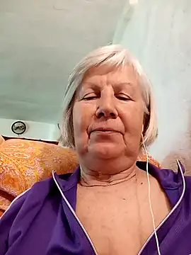 Snapshot of KlaudiaDarling chatting on 04/17/26, 10:07 KlaudiaDarling online show from 04/17/26, 10:07