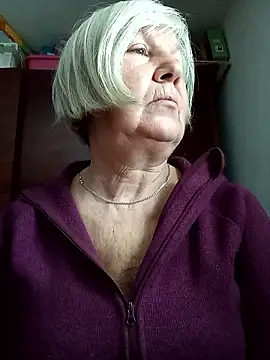 KlaudiaDarling online show from 01/15/26, 08:51