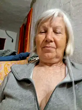 Snapshot of KlaudiaDarling chatting on 05/17/26, 06:30 KlaudiaDarling online show from 05/17/26, 06:30