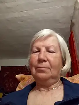 KlaudiaDarling online show from 04/16/26, 09:39