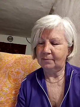 KlaudiaDarling online show from 04/05/26, 05:30