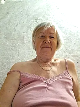 Snapshot of KlaudiaDarling chatting on 06/30/26, 02:33 KlaudiaDarling online show from 06/30/26, 02:33
