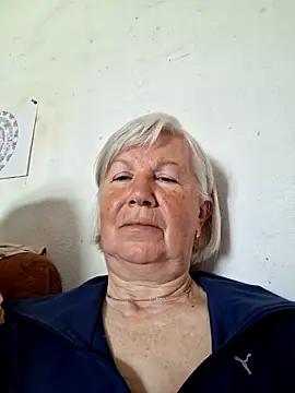 Snapshot of KlaudiaDarling chatting on 05/04/26, 08:06 KlaudiaDarling online show from 05/04/26, 08:06