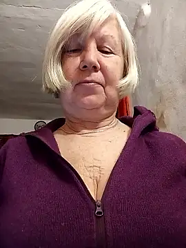 KlaudiaDarling online show from 01/14/26, 08:45