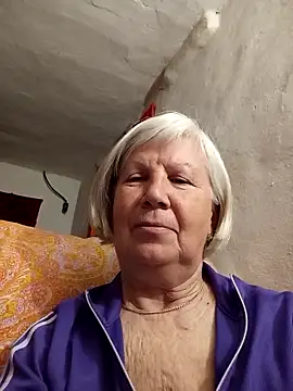 KlaudiaDarling online show from 04/10/26, 07:43