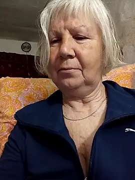 KlaudiaDarling online show from 04/04/26, 07:31