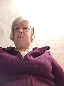 KlaudiaDarling online show from 01/05/26, 10:24