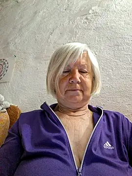 Snapshot of KlaudiaDarling chatting on 05/19/26, 02:29 KlaudiaDarling online show from 05/19/26, 02:29