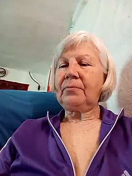 KlaudiaDarling online show from 04/08/26, 10:06