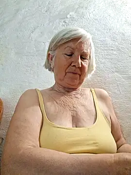 Snapshot of KlaudiaDarling chatting on 06/17/26, 10:14 KlaudiaDarling online show from 06/17/26, 10:14