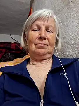 Snapshot of KlaudiaDarling chatting on 05/05/26, 01:19 KlaudiaDarling online show from 05/05/26, 01:19