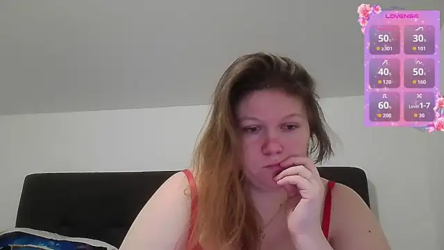 Snapshot of lina_99_ chatting on 04/02/26, 05:36 lina 99 online show from 04/02/26, 05:36