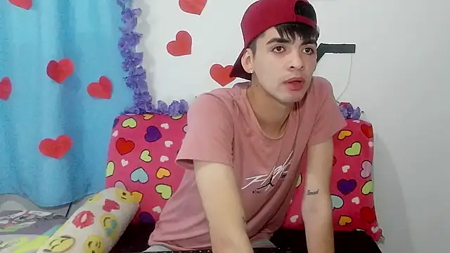 nico22love online show from 02/19/26, 04:37