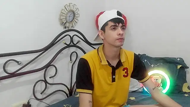 nico22love online show from 02/25/26, 02:50