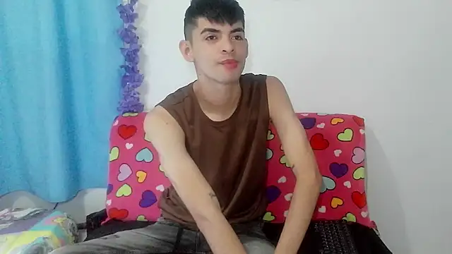 nico22love online show from 02/11/26, 01:00