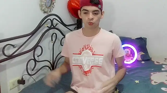 nico22love online show from 02/26/26, 03:56