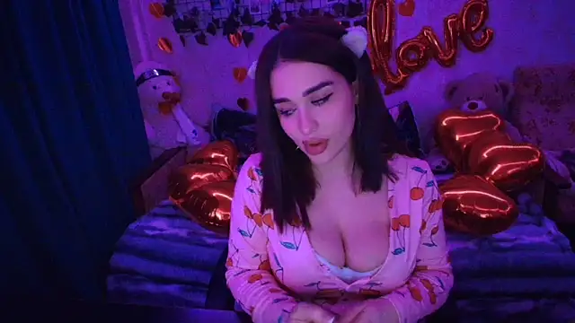 AlisiaRose online show from 02/15/26, 11:03