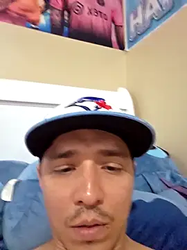 Snapshot of HoofedCylinder chatting on 04/12/26, 02:59 HoofedCylinder online show from 04/12/26, 02:59