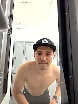 Snapshot of HoofedCylinder chatting on 04/14/26, 03:11 HoofedCylinder online show from 04/14/26, 03:11