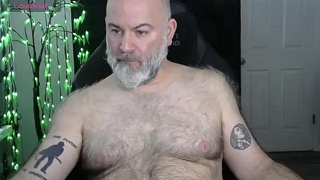 Snapshot of XJJ77x chatting on 02/04/26, 04:24 XJJ77x online show from 02/04/26, 04:24