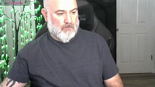 Snapshot of XJJ77x chatting on 02/13/26, 05:02 XJJ77x online show from 02/13/26, 05:02