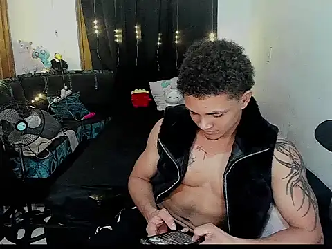 Snapshot of Dres4U chatting on 02/21/26, 06:26 Dres4U online show from 02/21/26, 06:26