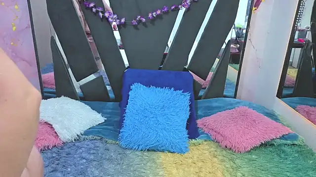 Alice NY online show from 02/07/26, 01:46