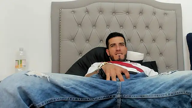 Snapshot of marc_ruffa chatting on 02/06/26, 07:54 marc ruffa online show from 02/06/26, 07:54