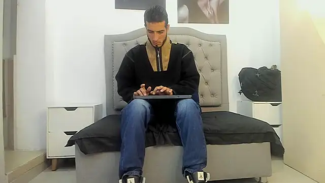 Snapshot of marc_ruffa chatting on 02/22/26, 07:15 marc ruffa online show from 02/22/26, 07:15