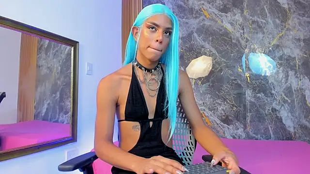 ISABELLA-SCOTT online show from 04/30/26, 08:38
