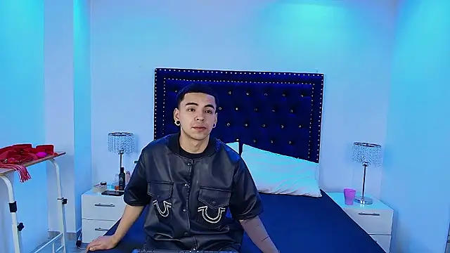 Jaden and sofia online show from 03/19/26, 03:28