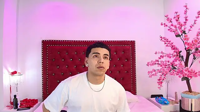 Jaden and sofia online show from 05/17/26, 02:55