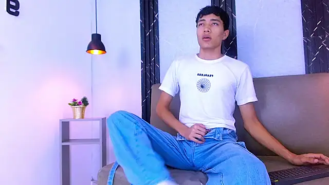 Snapshot of Look_Pirs chatting on 01/09/26, 03:35 Look Pirs online show from 01/09/26, 03:35