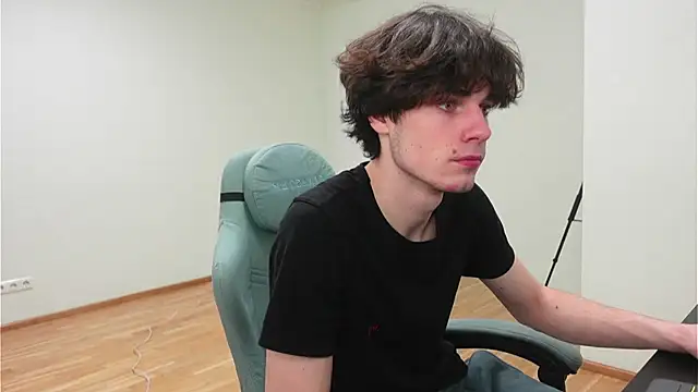 Daniel Shawnn online show from 02/15/26, 07:02