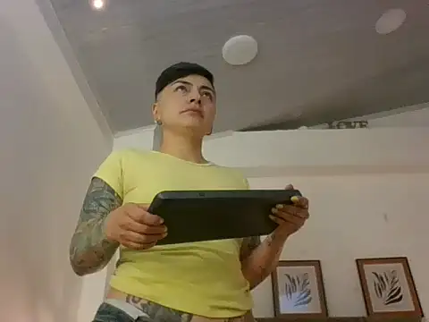 kat paradise online show from 02/20/26, 11:45