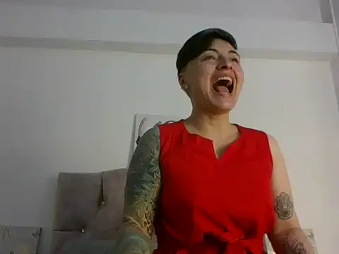 kat paradise online show from 03/25/26, 12:04