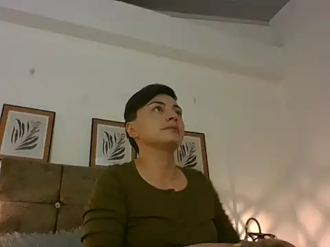 kat paradise online show from 02/17/26, 11:51