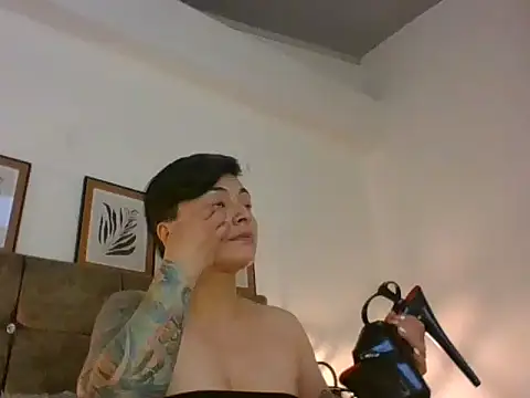 kat paradise online show from 03/21/26, 11:58