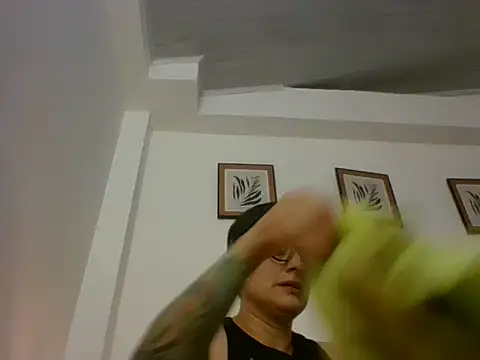 kat paradise online show from 01/18/26, 12:19