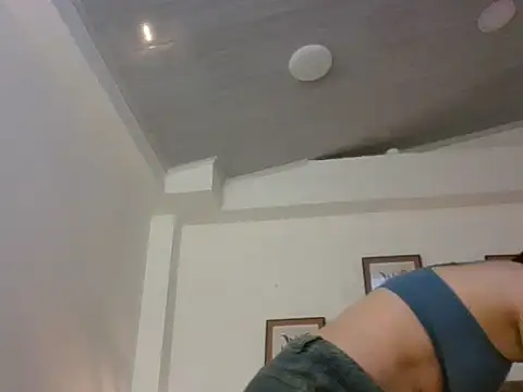 kat paradise online show from 01/13/26, 12:31