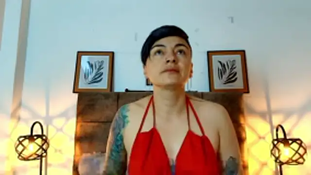 Snapshot of kat_paradise chatting on 06/08/26, 11:00 kat paradise online show from 06/08/26, 11:00
