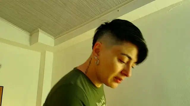 kat paradise online show from 04/10/26, 11:39